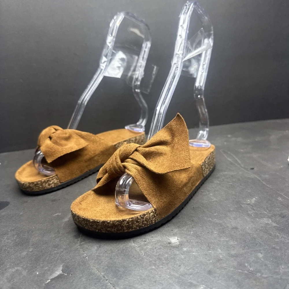 Link Tan Suede Slip‎ On Sandals Girls Size 11